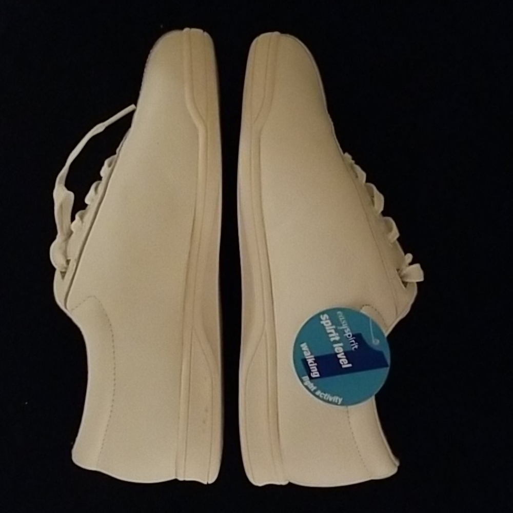 White Easy spirit leather tennis shoes